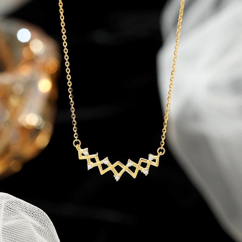 Silver Dream Catcher Lace Necklace - Simple, Luxurious Design for Women