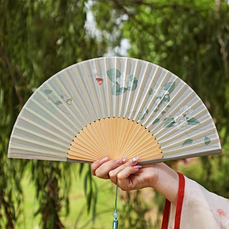 Bamboo Antique Folding Fan Chinese Style Fan Summer Female Dance Fan Portable Elegent Flower Hand Held Fan Exquisite Gifts Decor