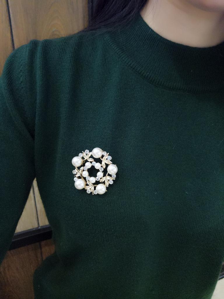 Fashion Popular Handmade Crystal Large Pearl Wreath Brooch Brooch Women's Accessories Exquisite Hypoallergenic Luxury Enamel Brooch Long-Lasting Color