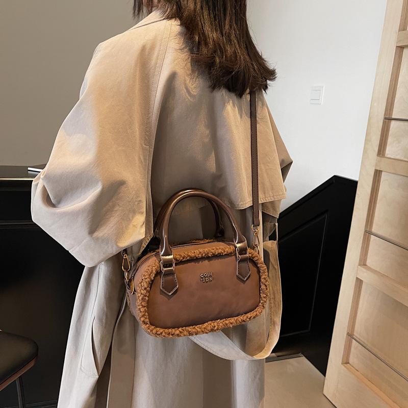 Vintage Suede Bag Women'S Fashion Messenger Bag Portable Bowling Bag