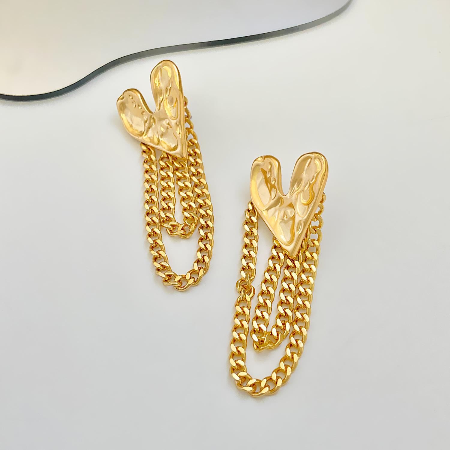 

Высококачественные темпераментные серьги-пусеты в форме сердца, женские индивидуальные серьги из сплава с молотковым узором, серьги-кисточки с цепочкой в виде любви, ретро-серьги оптом