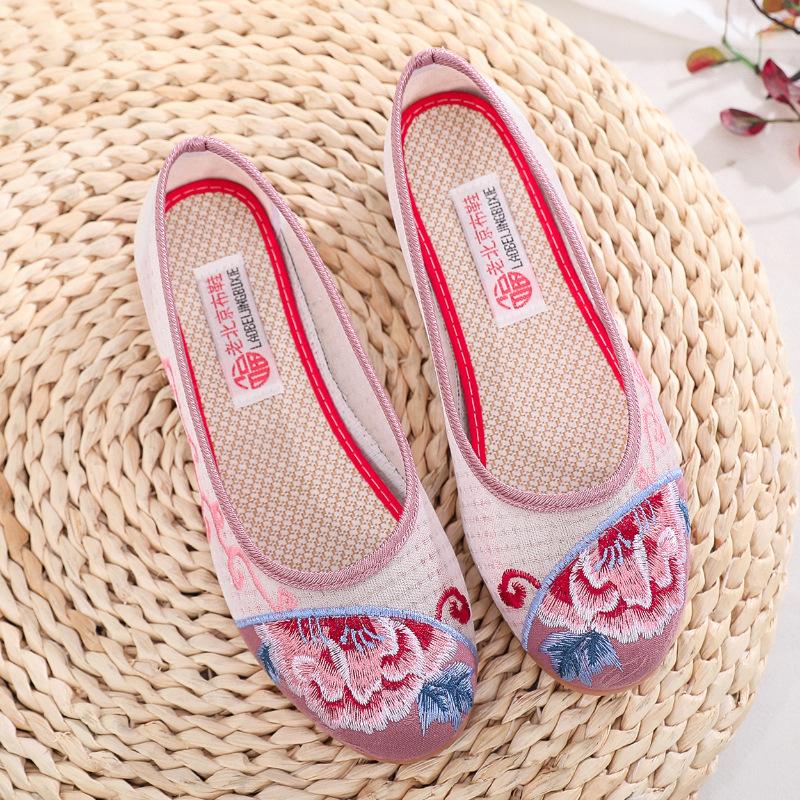 

Новая тканевая обувь дышащая сетчатая обувь женская обувь нескользящая мягкая подошва универсальные вышитые сандалии 35