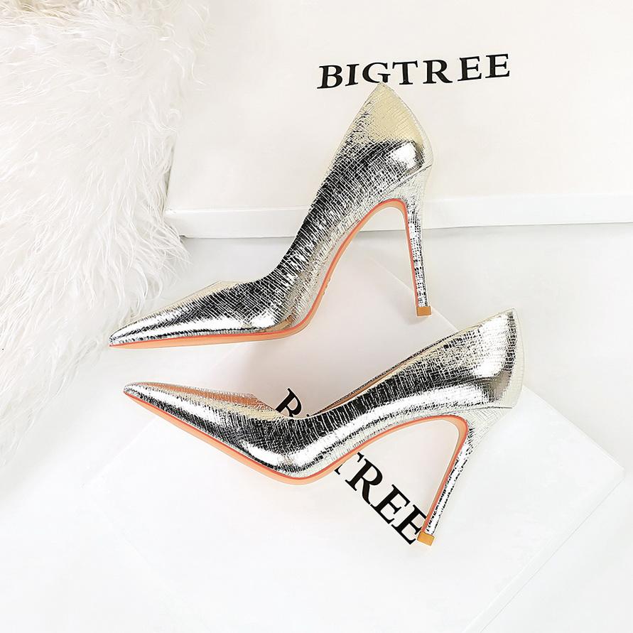 Scarpe Singole da Donna Retro Banchetto Tacchi Alti Tacchi Sottili Bocca Bassa Punta Appuntita Effetto Metallo Tacco Altissimo