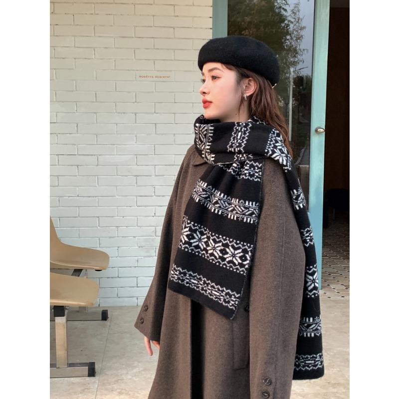 Winter new Christmas new knitted scarf fashionable versatile high sense warm neck protection against wind and cold scarf