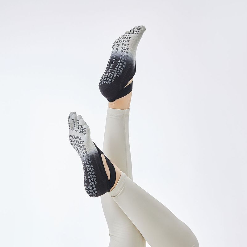 

Fine Piano Yoga Socks New Gradient Color Backless Sweat-Absorbent Women Five-Finger Socks Spring and Autumn Sports Cross Strap Pilates Socks Black to white (35-39)