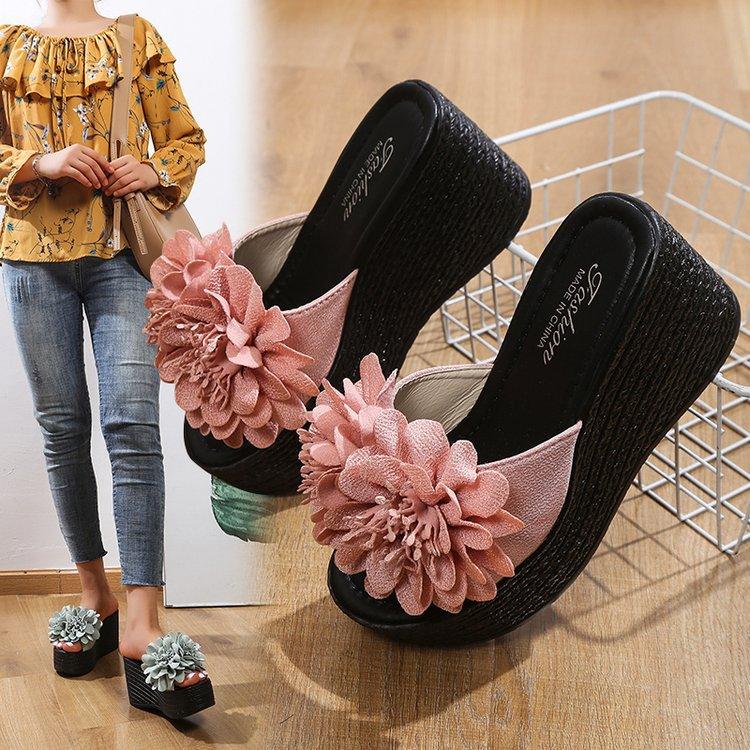 New European and American one-word muffin slippers wedge heel thick bottom large size high heel cool slippers