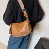 Taška s velkou kapacitou dámská podzimní a zimní všestranná 2025 nová retro široký ramenní messenger taška dámská texturovaná taška polštář