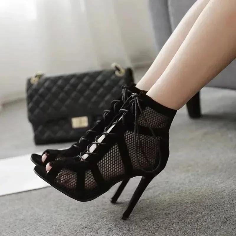 Sexy High Heels Hohl Mesh Sandalen Frauen Sommer Kreuz-gebunden Peep Toe Heels Sandalen Ankle Strap Tanzschuhe Schwarz Net Sandalen