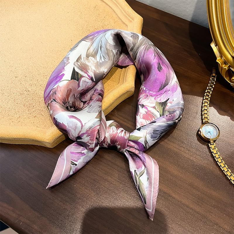 New 11 Silk Small Square Scarf Women's Spring Elegant and Versatile 111% Mulberry Silk Silk Scarf High-end Fashion Silk Scarf
