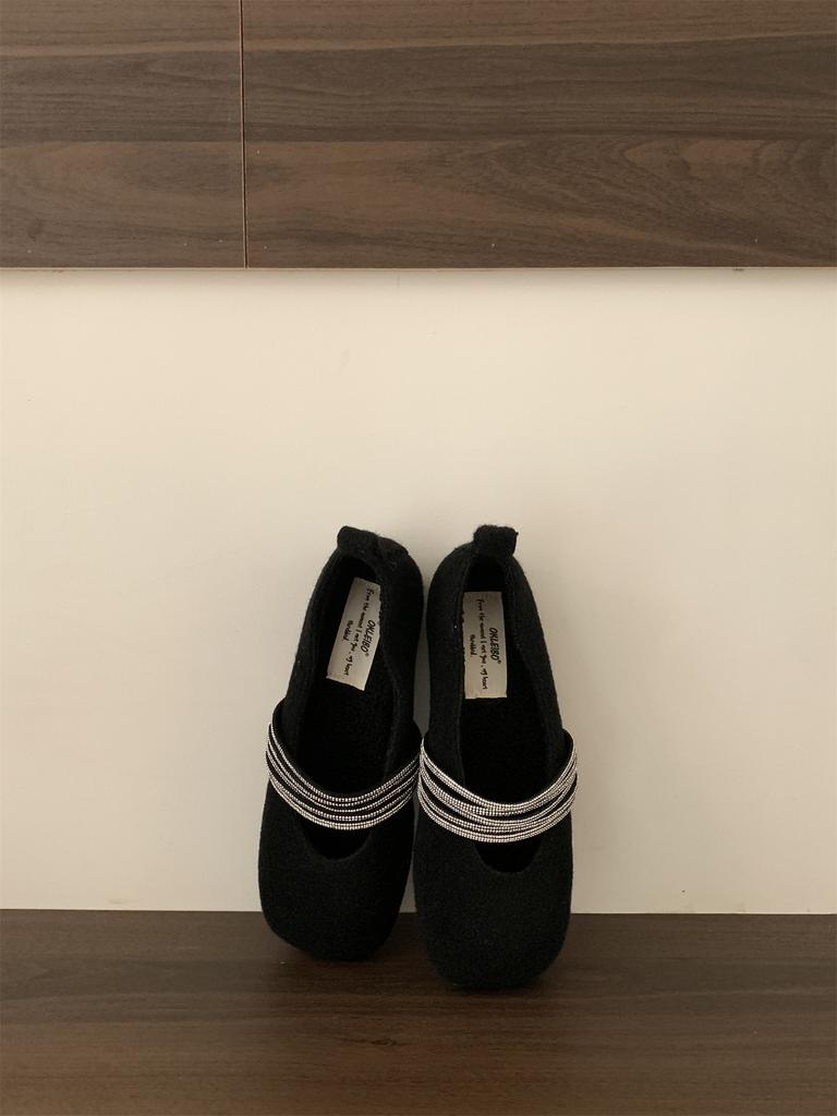 French Flat-bottomed Rhinestone Velvet Mary Jane Shoes Women's 2025 Autumn and Winter New Light-mouth Fluffy Single Shoes Versatile Ladyshoes