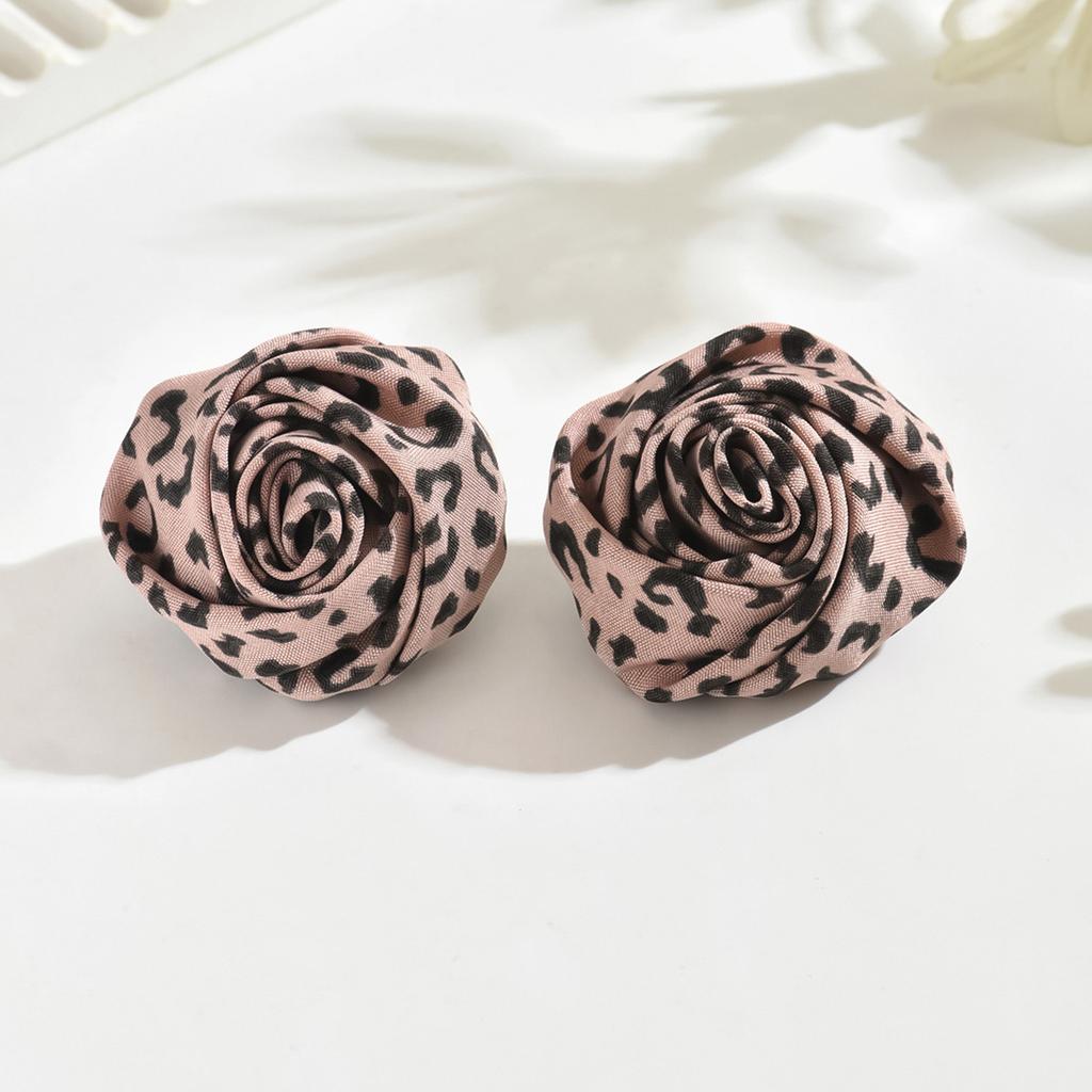European and American fashion women wild leopard print flower stud earrings personalized retro ins autumn and winter earrings