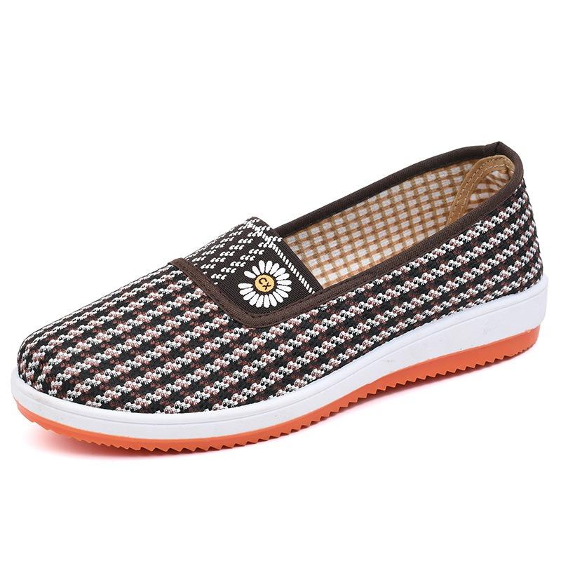 Middle-aged Mother Shoes Spring Flat-bottomed Casual Women's Cloth Shoes Breathable One-pedal Casual Shoes Old Beijing Cloth Shoes