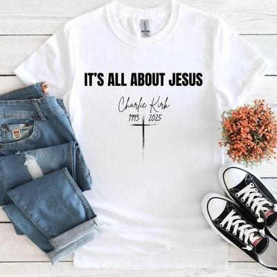 Its All About Jesus Gedenk-T-Shirt 2025