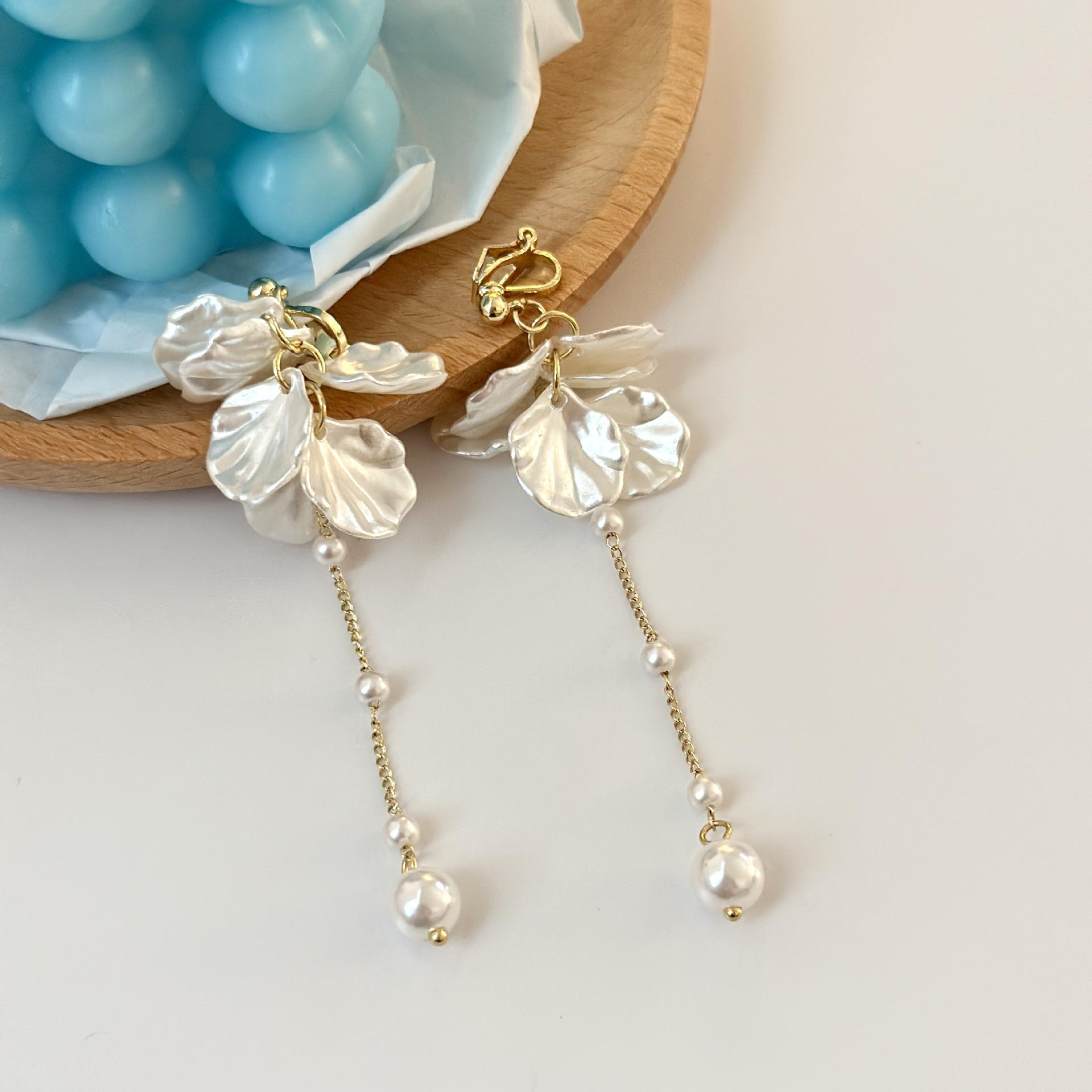French Long Mother Of Pearl Clip On Earrings Exaggerated Fringed Flower Design Elegant Petals For Non Pierced Ears