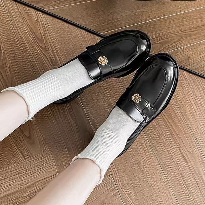 Inner heightening velvet loafers soft leather camellia gold buckle small leather shoes female British style one pedal thick heel single shoes