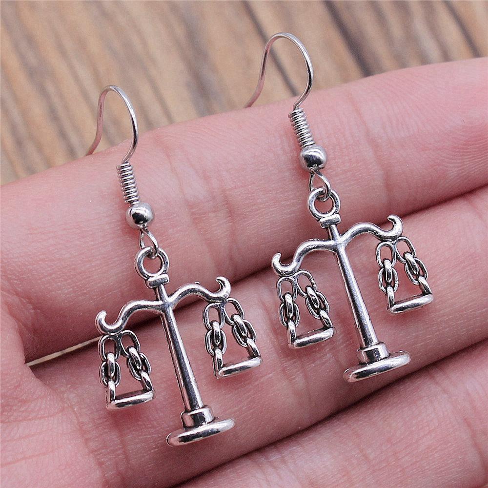 Drop & Dangle Earring Study Sports Minimalist Jewelry ComponentsEarring Size 18x19mm QE029