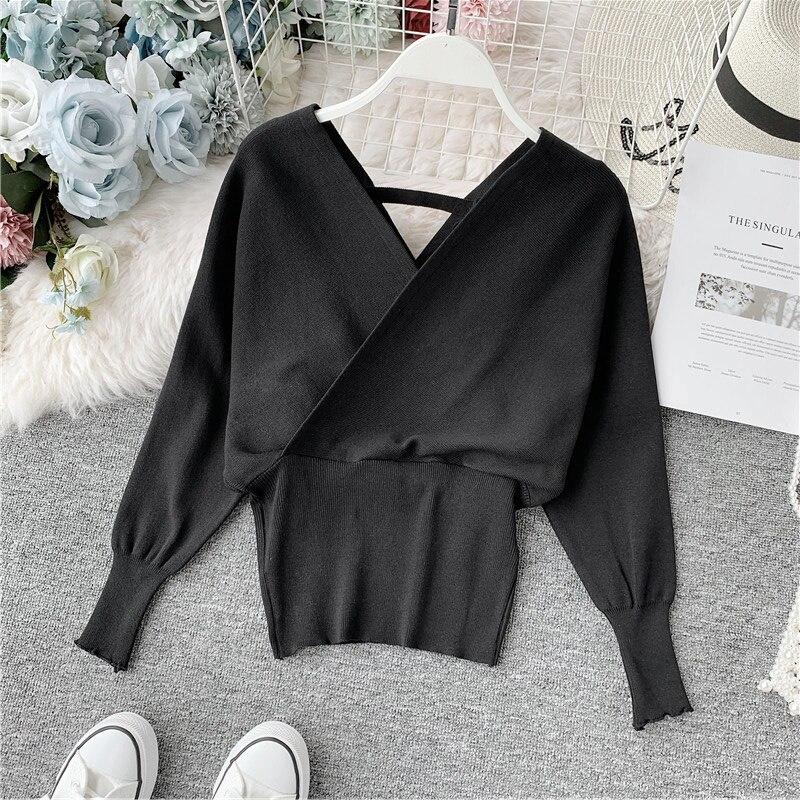 

Sexy V-neck Batwing Coat Show Thin Render Short Unlined Upper Garment Knitting a Sweater One Size
