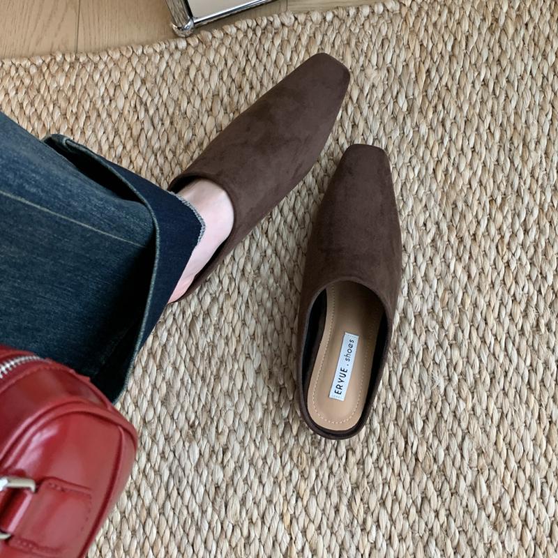 Móda SUOJIALUN Podzim Nová Značka Dámské Pantofle Módní Kulatá Špička Nazouvací Dámské Elegantní Nazouvací Muly Boty Měkký Plochý Podpatek Nazouvací Boty