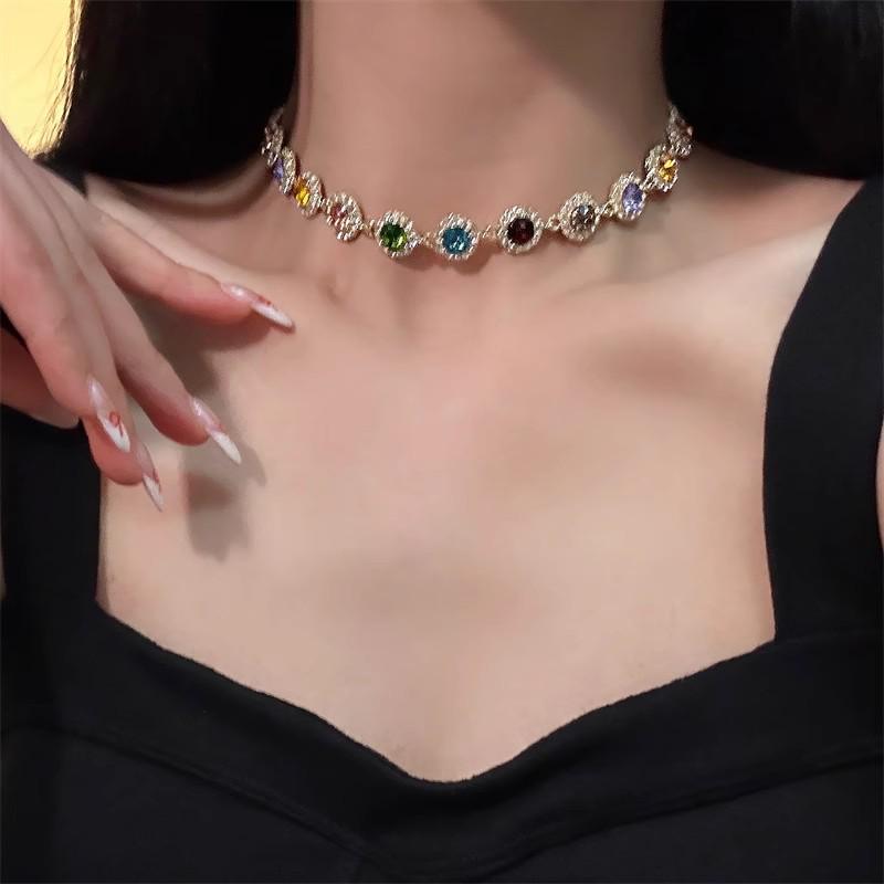 2025 High-End Gothic Punk Necklace: Y2K Dark Style Clavicle Chain for Women