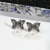New Hot Brand Vintage Earrings for Women Luxury Jewelry Fashion Butterfly Type Designer Eardrop Pearl Lady Party Stud Earrings