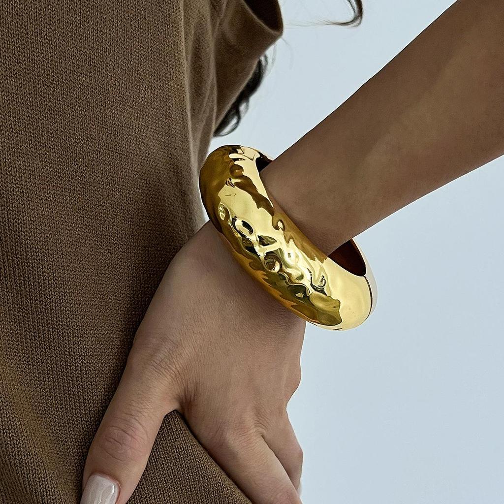 2024 New Fashion Round Wide Grain Bangle Irregular Alloy Open Bracelet Women Gold Silver Creative Handmade Bracelets