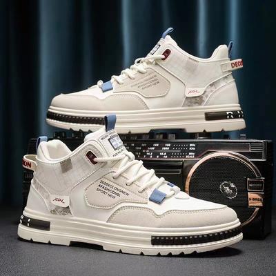 Heren schoenen voor lente en herfst 2025 nieuw sport en vrije tijd student kleine witte schoenen heren hoogteverhogende jongens papa trendy schoenen