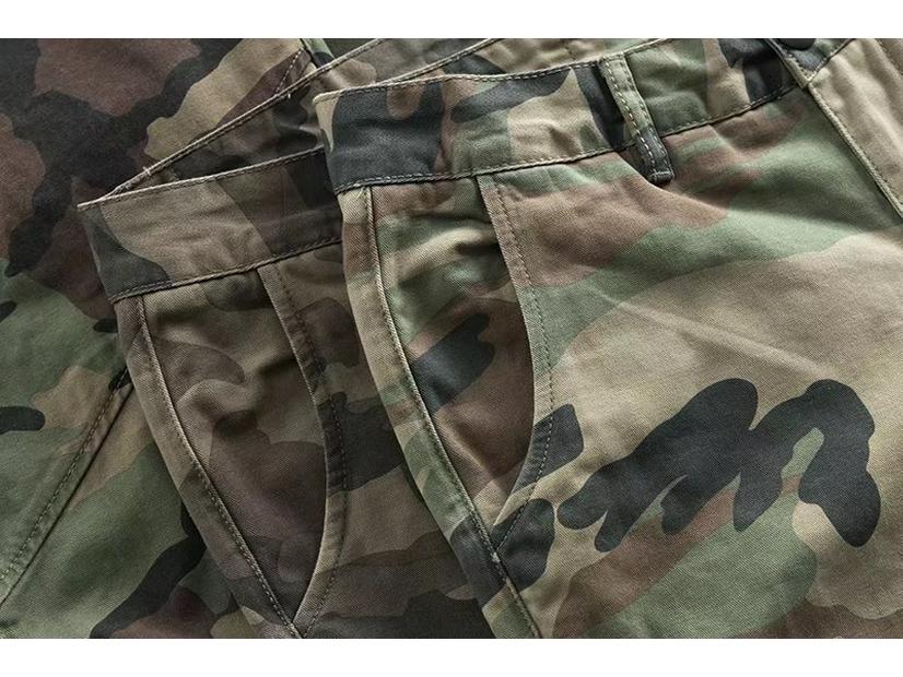 Men's Retro Camouflage Cargo Joggers - Loose Military Casual Pants for Streetwear and Workwear