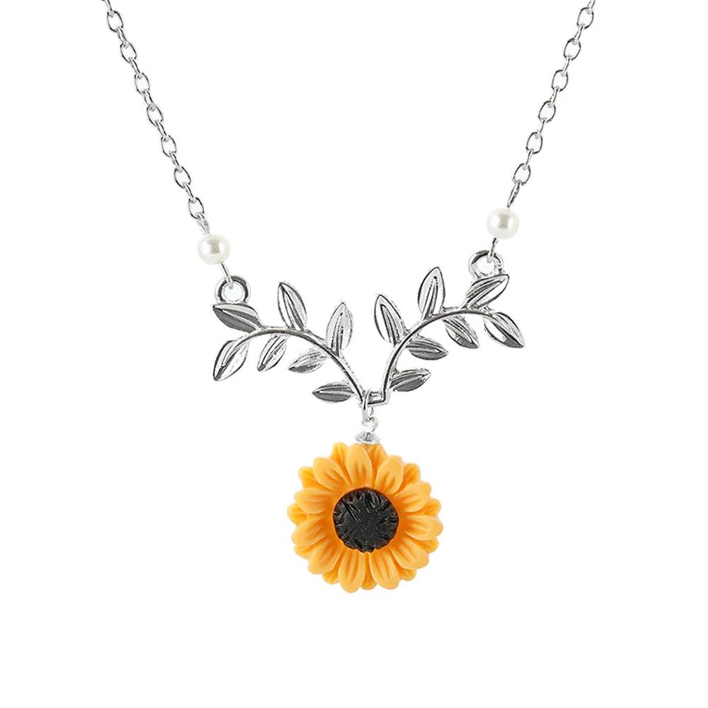 1 Pcs Pearl New Creative Sunflower Pendant Necklaces Vintage Fashion Daily Jewelry Temperament Cute Sweater Necklaces for Women