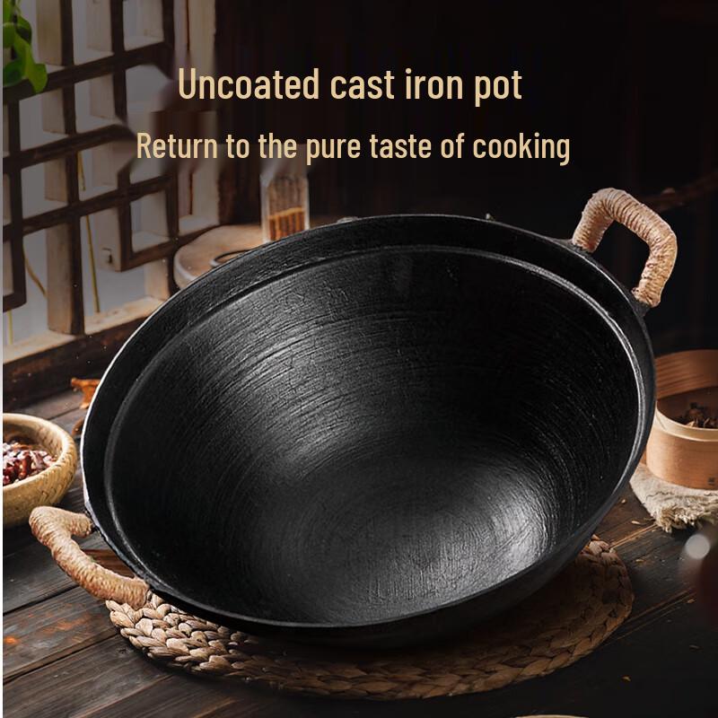 Royalstar Non-Coated Cast Iron Wok with Double Handles and Lid
