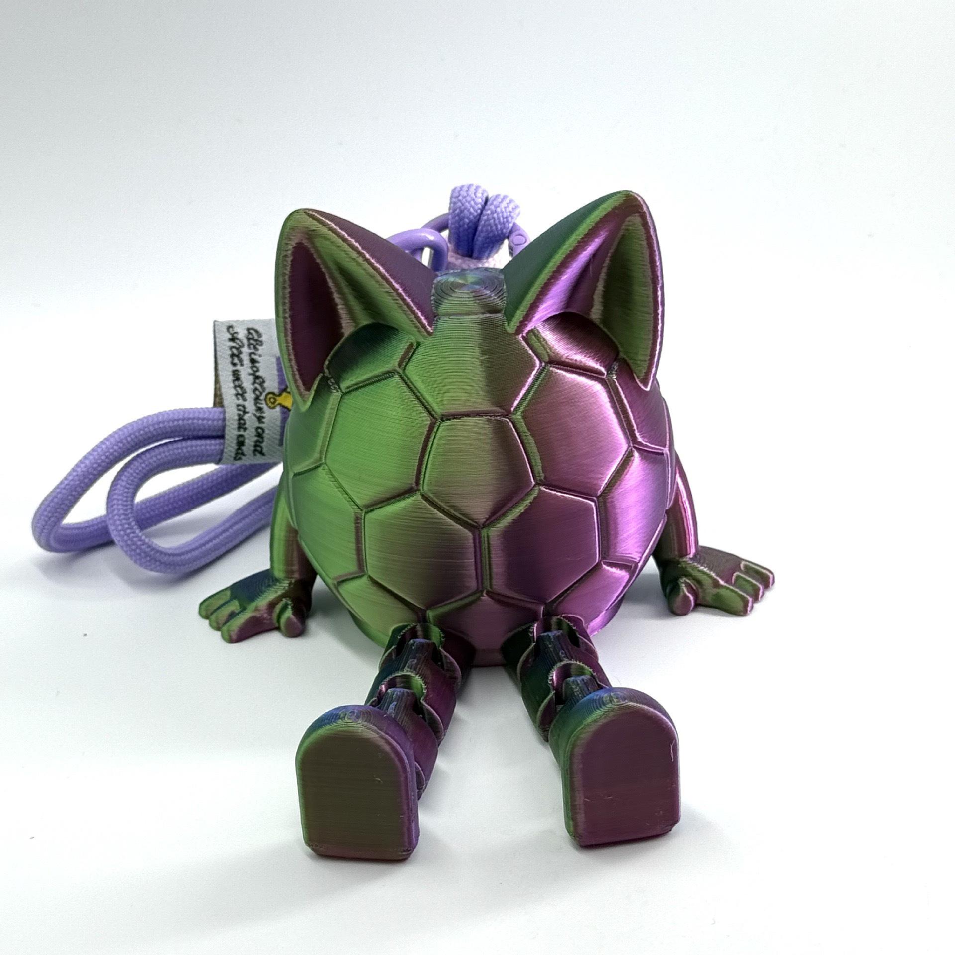 

3D Printed Cat Ear Football Figurine Keychain with Movable Joints - Stress Relief Toy & Trendy Bag Charm 11.5x10.7x7.8cm (Weight 60g) червоний/синій