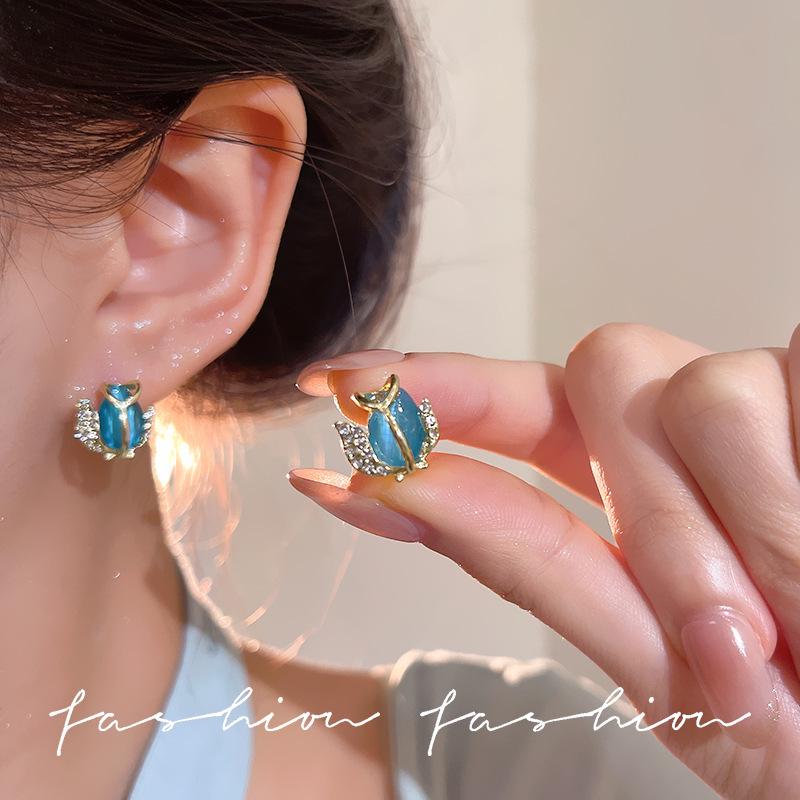 

2025 High-End Silver Flower Earrings - Spring & Summer Collection for Women