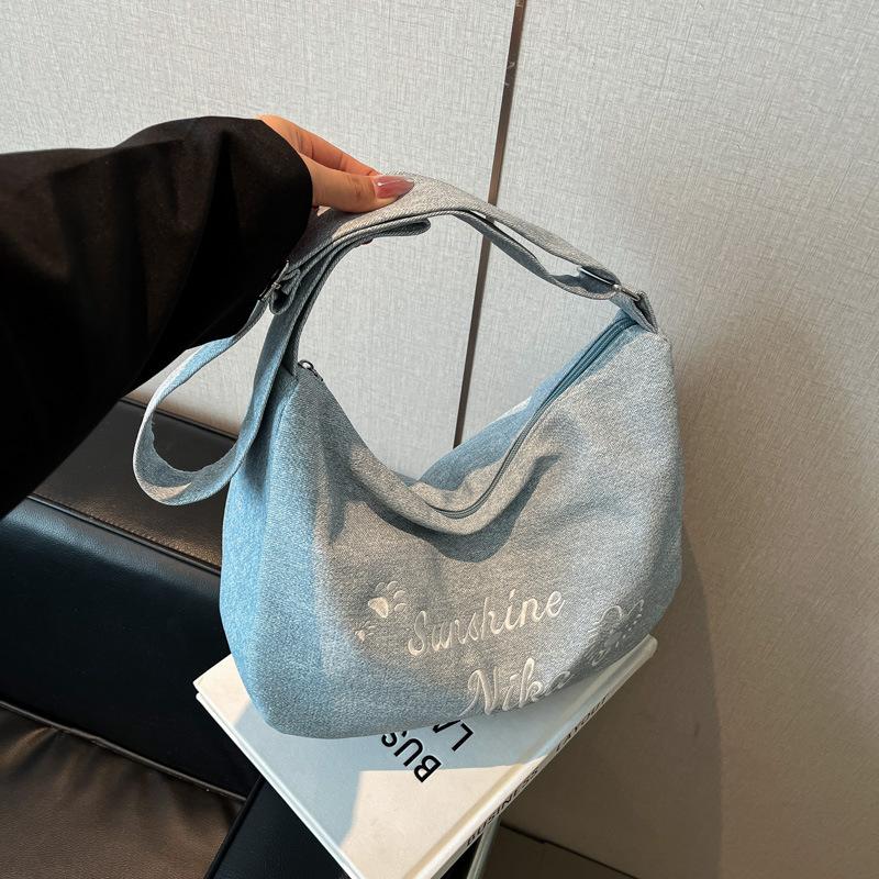 Large capacity retro alphabet canvas handbag, student commuter schoolbag, denim shoulder bag, tote bag for women