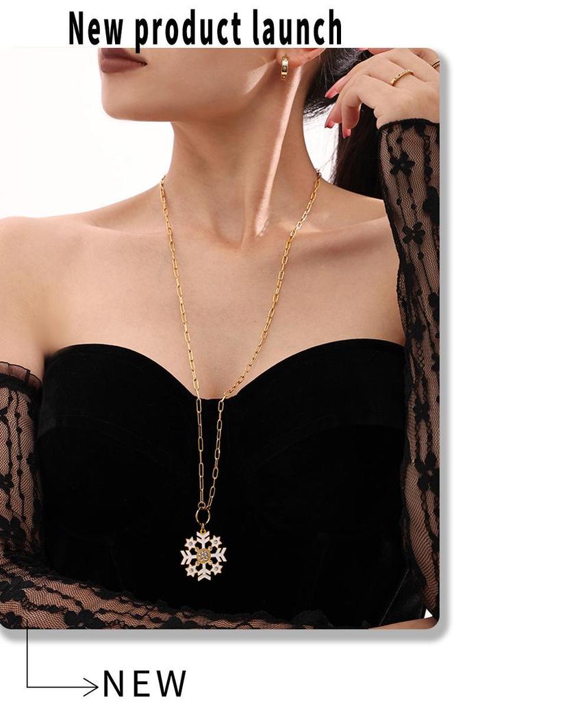 Mili Zircon Drip Oil Snowflake Pendant Necklace In Stainless Steel – European & American Romantic Fashion Style.