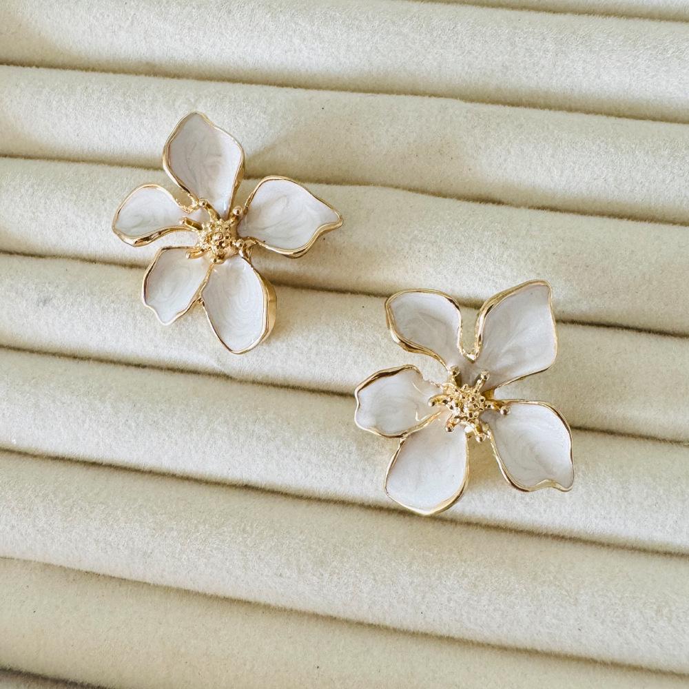 Chinese Style 2024 Drip Glaze Flower Petal Stud Earrings - Exaggerated Niche Design for Luxurious Elegance