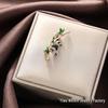 Luxury Rhinestone Bee Brooch - Stylish High-End Pin for Jackets and Suits