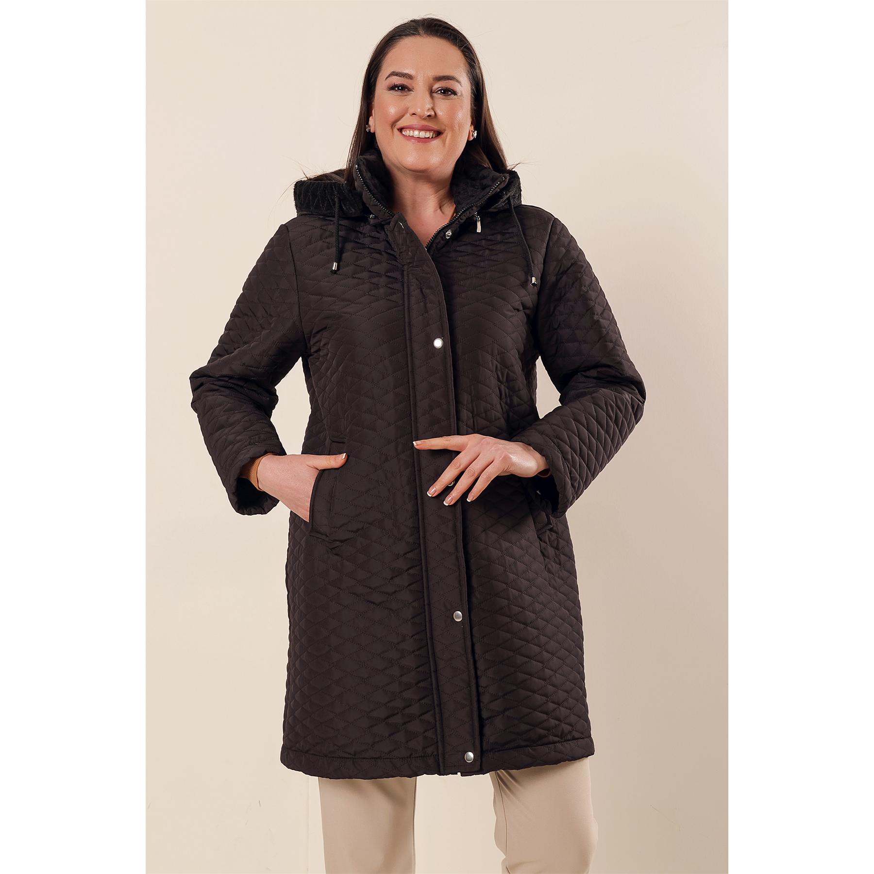 

Плюшевое стеганое пальто с карманом внутри и капюшоном