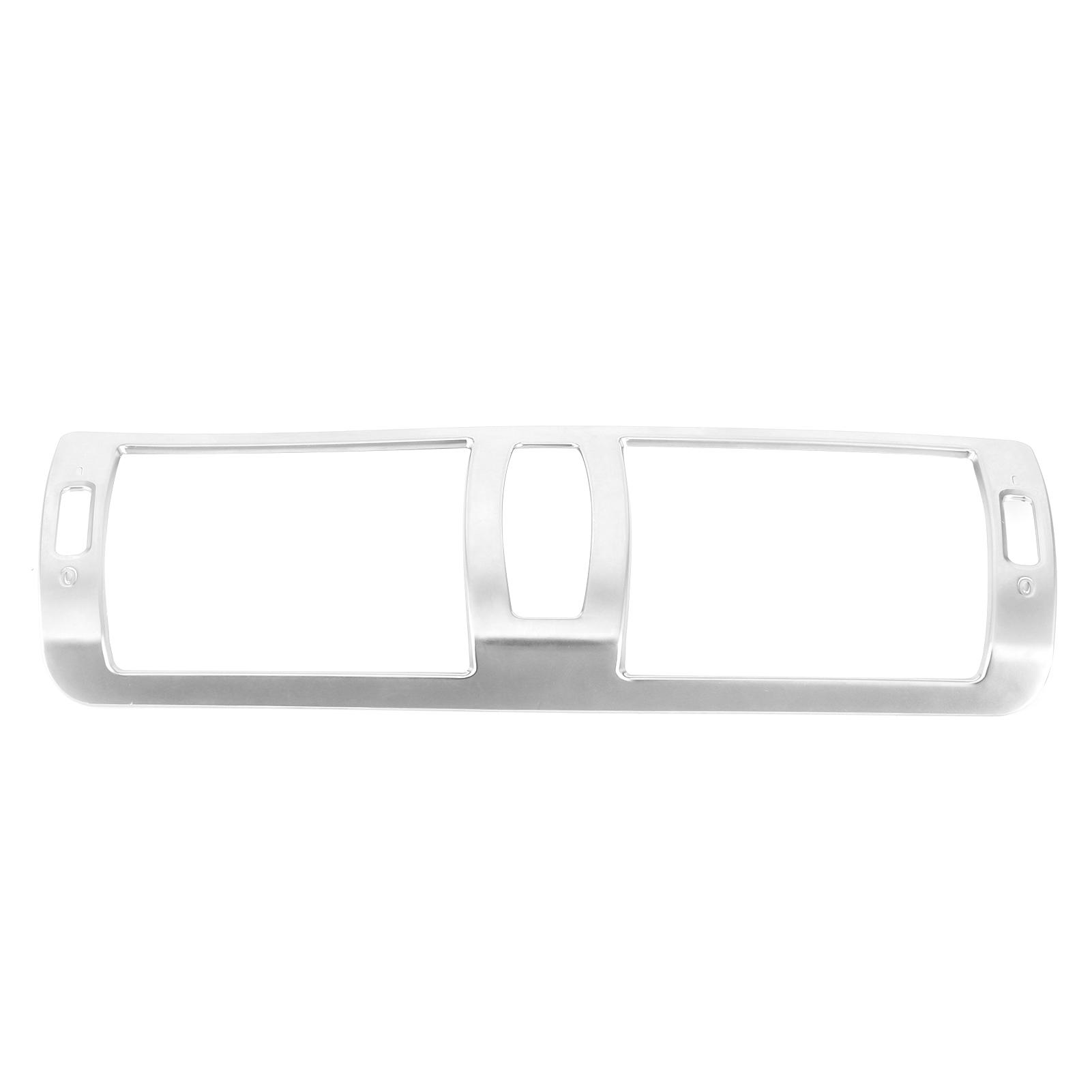 

Декоративна рамка центральної вентиляційної решітки кондиціонера. Підходить для 1 серії E81 Хетчбек 2007-2011. Хромована