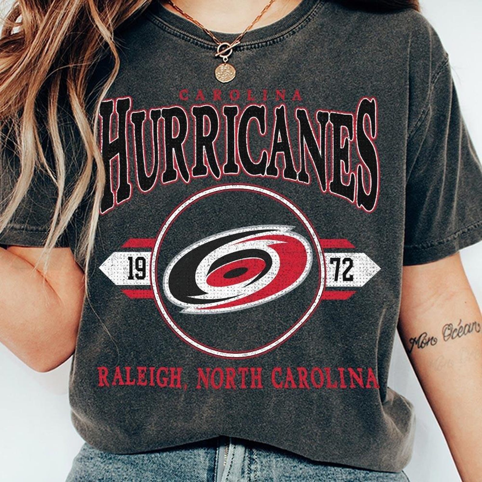 Carolina Hockey Men Vintage Shirt, 90s Hockey Graphic Tee, Retro For Women And Men Hockey Fan S