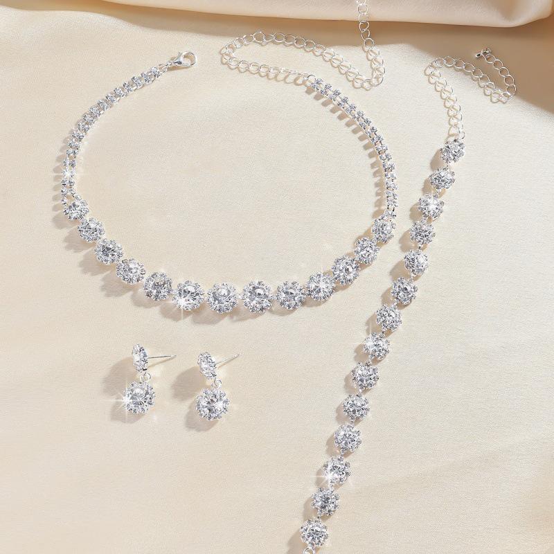 Elegant Rhinestone Bridal Jewelry Set: Necklace, Earrings, and Bracelet for Weddings and Banquets