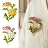 Brosche Pin Emaille-Farbe Drei Chrysanthemen Design Zinklegierung Pin Mäntel Anzüge Pullover Kleider Abzeichen Partyzubehör