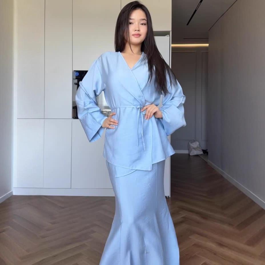 European-American V-Neck Long Dress: 2025 Summer Casual, Loose, Long-Sleeved, Slim-Fit with Tie-Up.