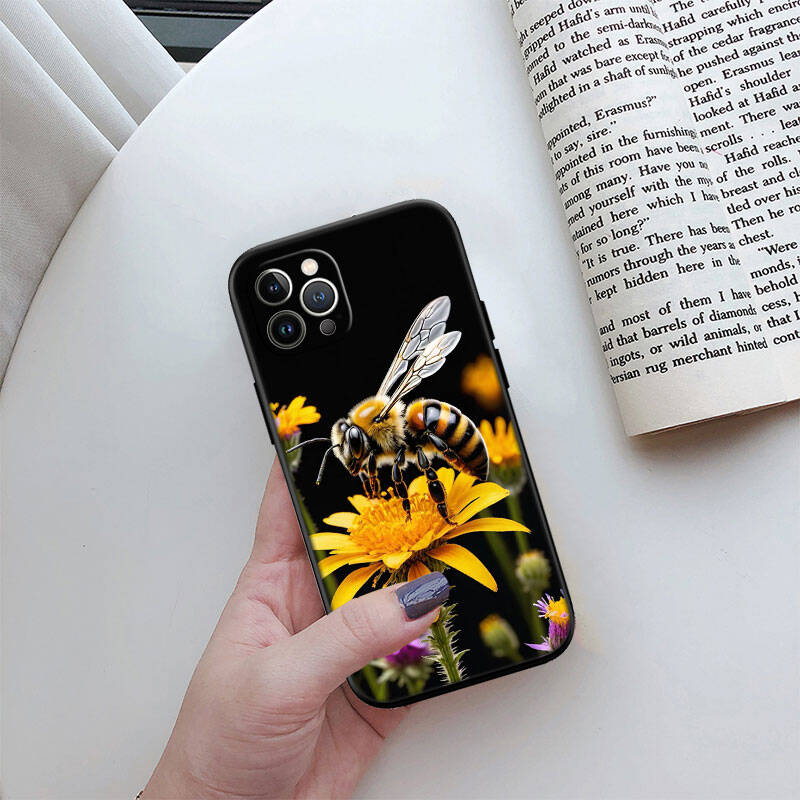MH20 Bees Cartoon New Shell Phone Case for Xiaomi Poco F5 F6 C40 C65 C55 C50 C51 M7 X7 C75 M6 C71 F7 C85 F8 Pro Ultra