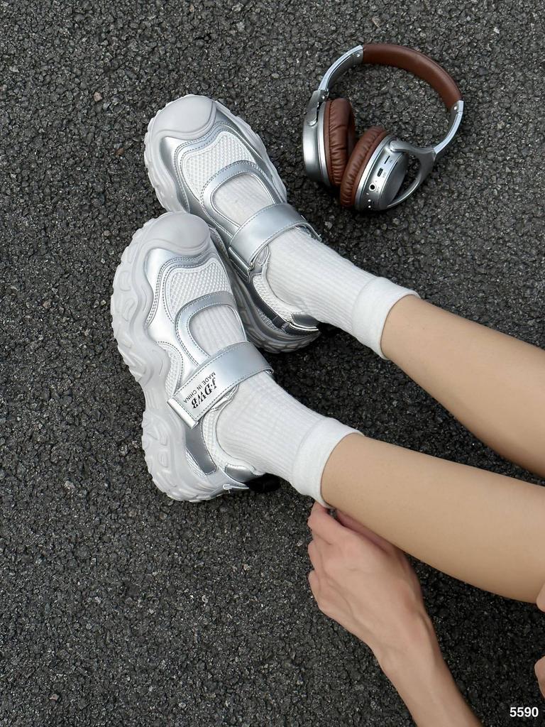 Thick-soled ugly cute sports sandals women's summer 2025 new casual breathable hollow white shoes Velcro bag head sandals