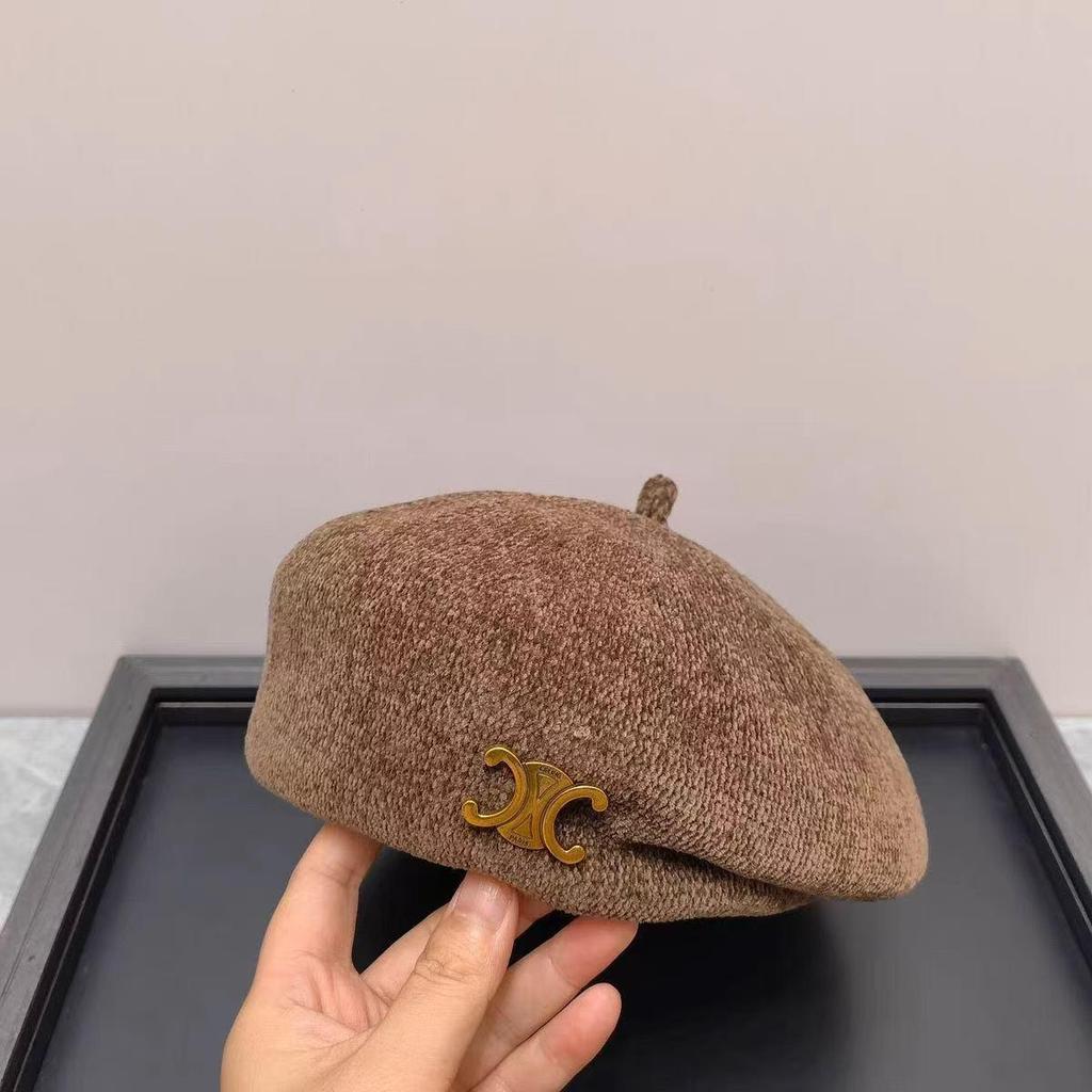 Arc de Triomphe Woll-Baseballkappe: Retro-Wintermütze für einen süßen Look mit kleinem Gesicht
