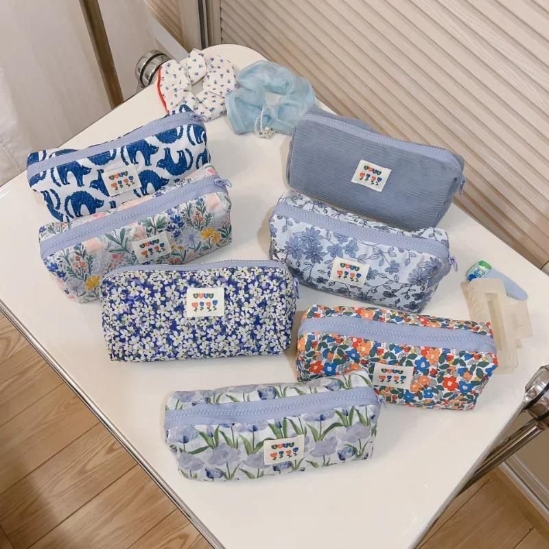 1pcs Fashion Blue Fresh Flower Makeup Bag Makeup Brush Organizer Cosmetic Storage Bag Student Large Capacity Pen Bag Pencil Pouch