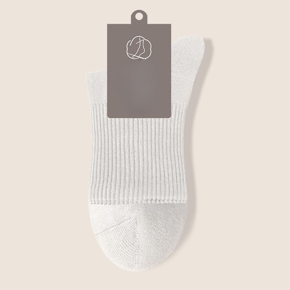 

Men Spring and Autumn Pure Cotton Sports Antibacterial Cotton Socks 1 pair білий