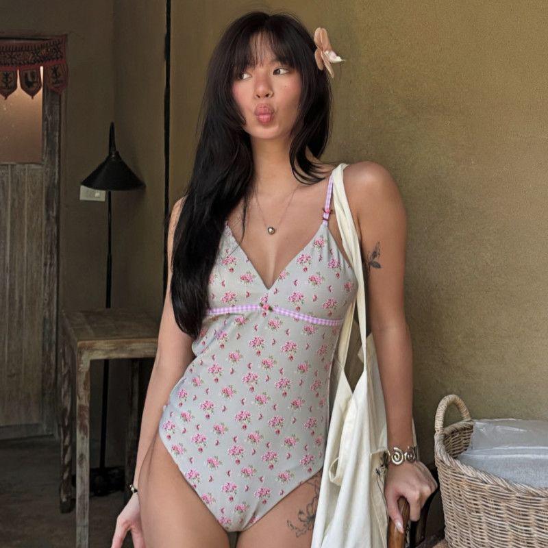 

Small Fresh Floral Ins Style Pure Desire Seaside Hot V-neck One-piece Slimming Belly-covering High-end Swimsuit XL квітковий