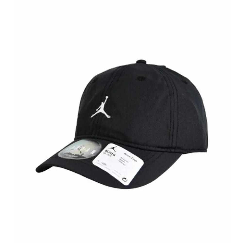 Cap NQK N253CA424P-BK  Essential Cap (Junior) FREE