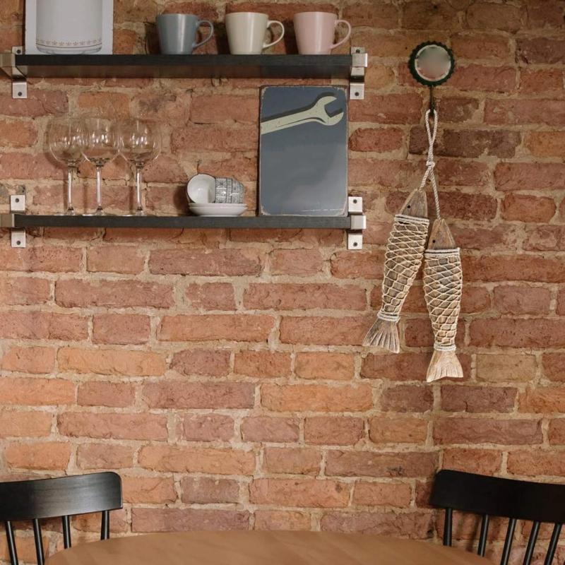 Wood Fish Pendant Set of 2 Decorative Home Hanging Decoration for Indoor Outdoor Garden Yard Decoration Gift