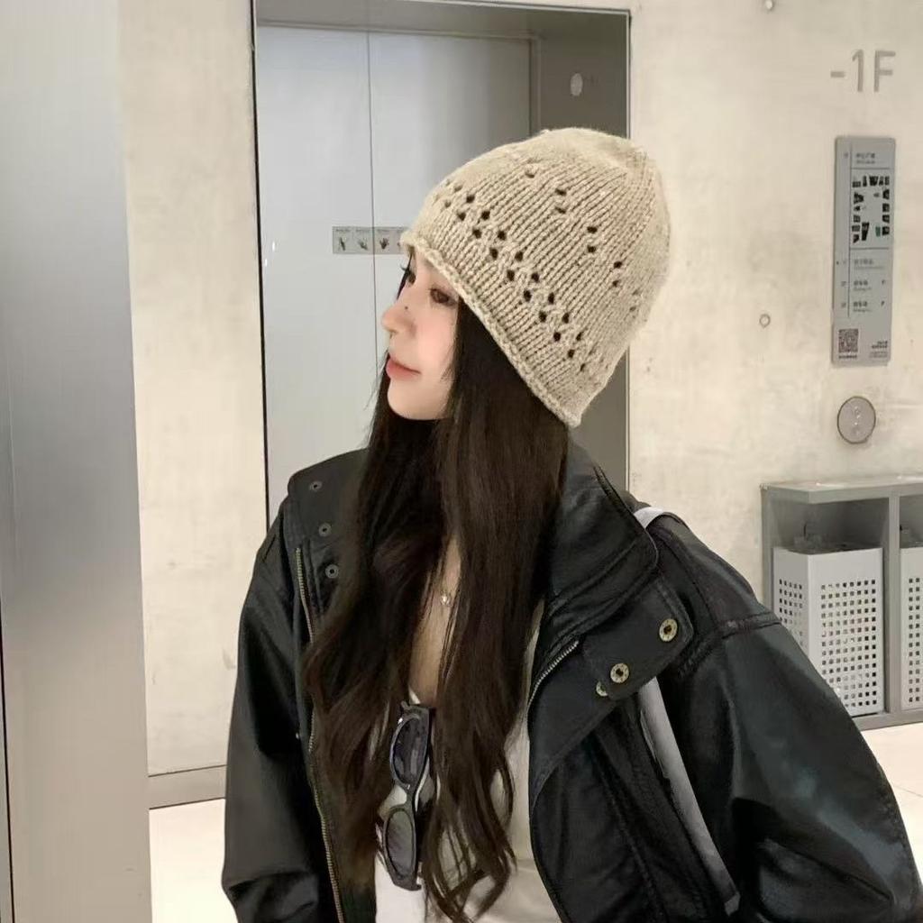 Japanese hollow knitted hat women's autumn and winter new versatile face small pile hat warm wool hat cold hat
